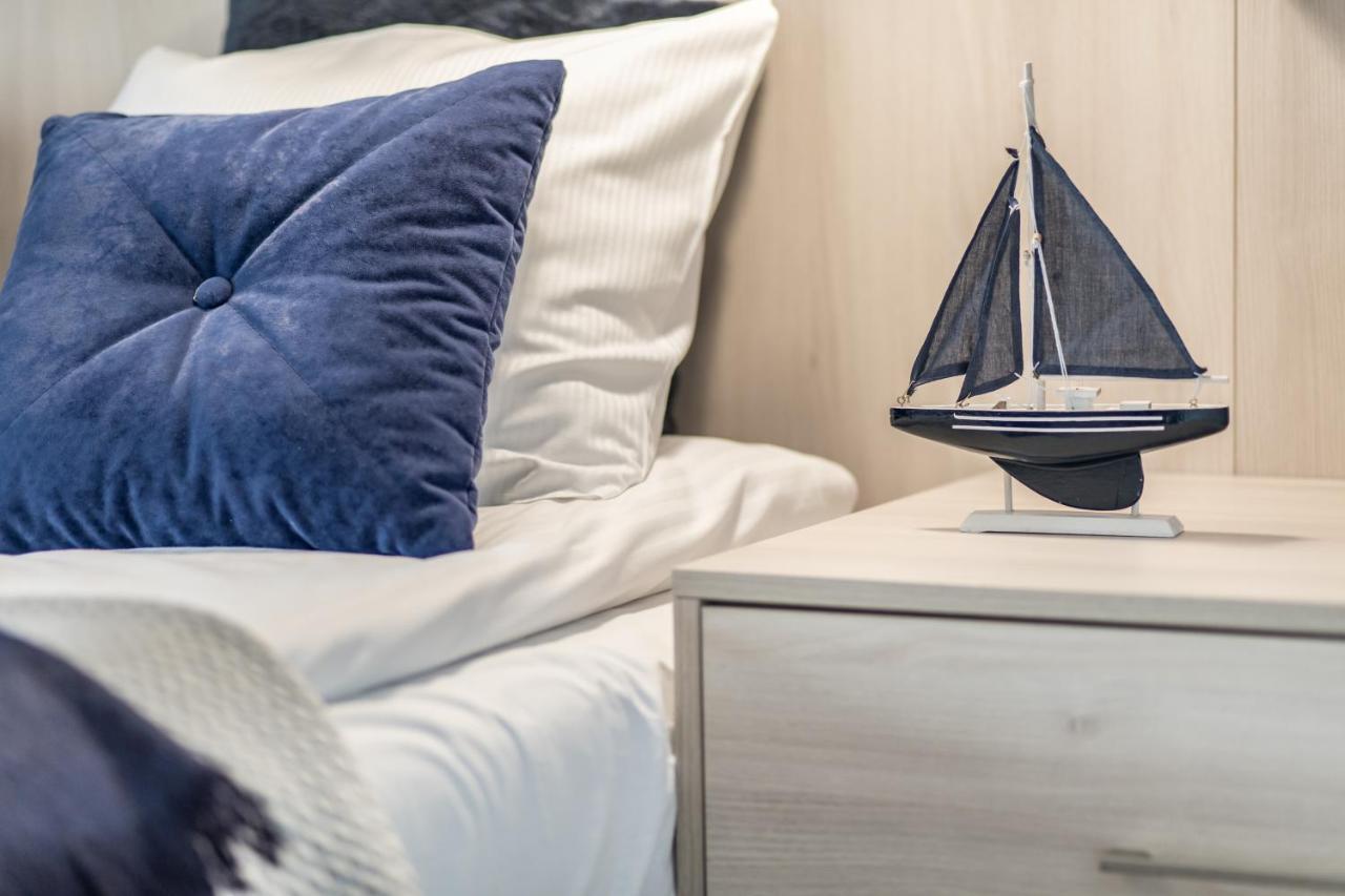 Lion Apartments - Naviflat Brabank Premium Apartment With Parking Gdańsk Buitenkant foto